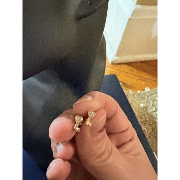 14K Gold Dainty Key Stud Earring Cubic Zirconia Heart - Picture 10 of 14